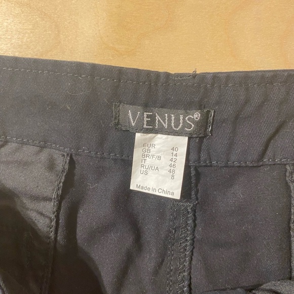 VENUS Black Shorts Classic Style 8 (NA) - Picture 4 of 6